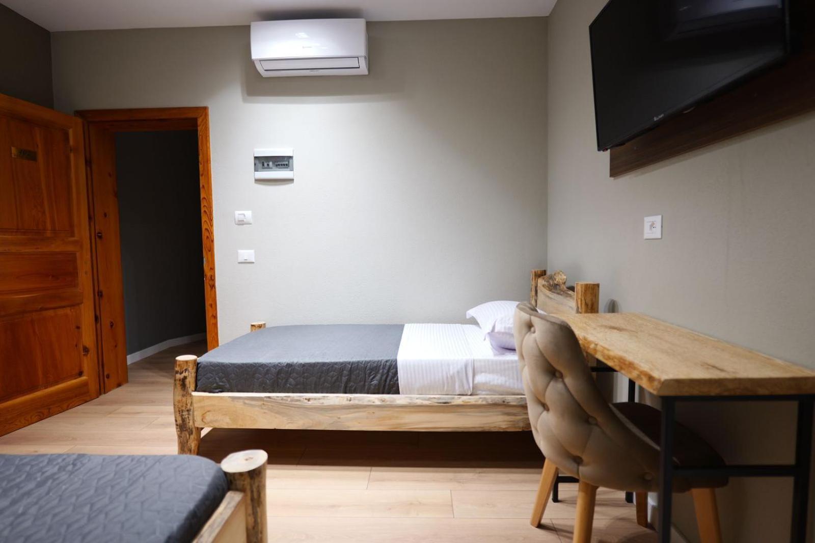 Hotel Ikona Shkodër Dış mekan fotoğraf
