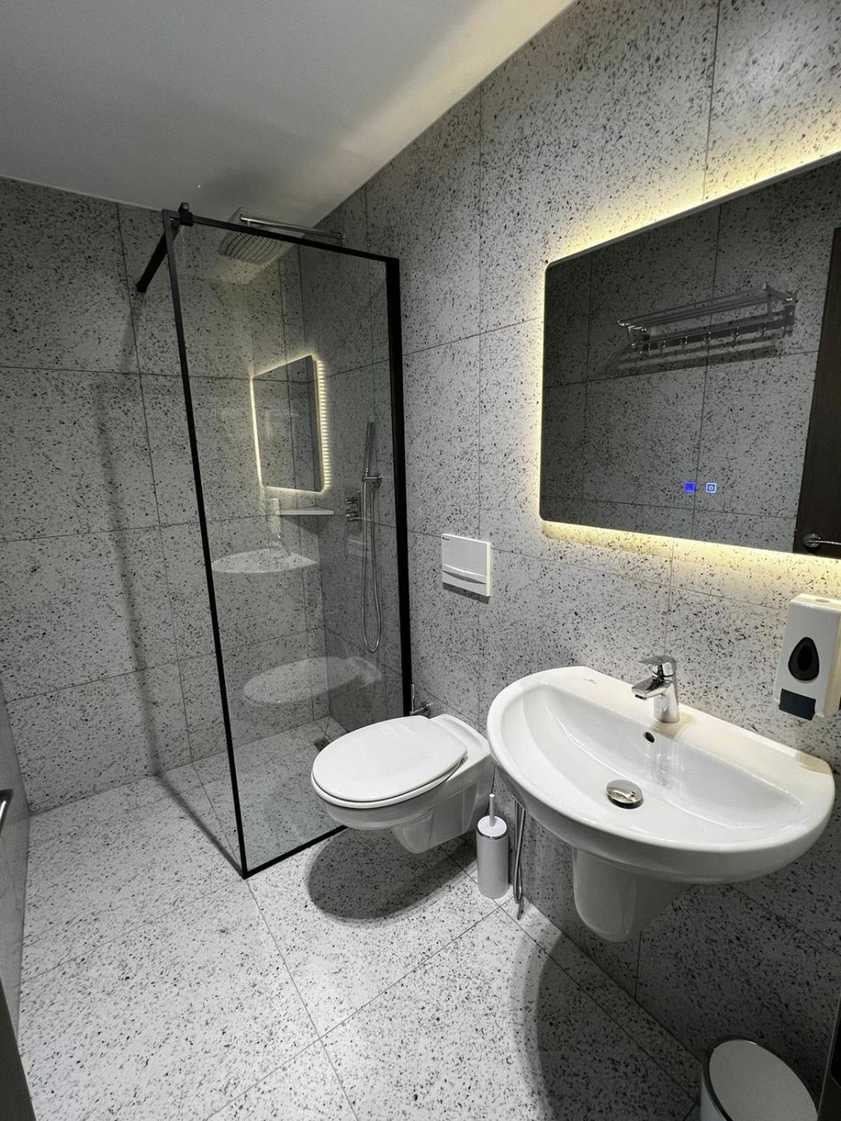 Hotel Ikona Shkodër Dış mekan fotoğraf